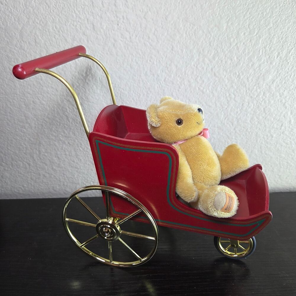 American Girl Pleasant Co.Vintage RARE Doll Pram 1st Edition England Mohair Bear